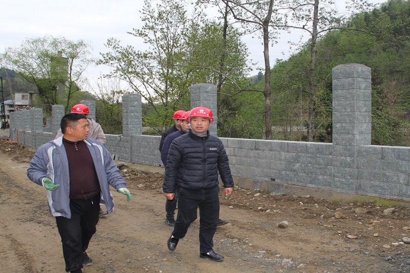 拼经济，，，，，比生长④┃范文伟举行节前检查