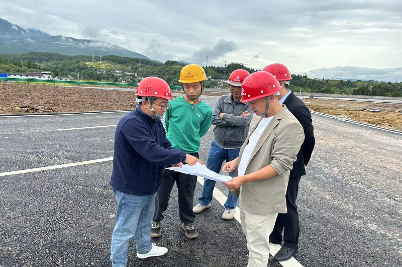 护航“双节”丨Z6尊龙凯时集团开展清静大检查