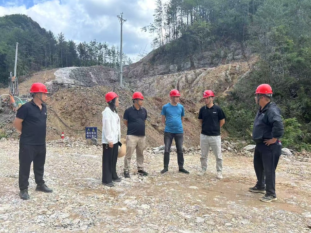 黎强带队开展节前清静检查